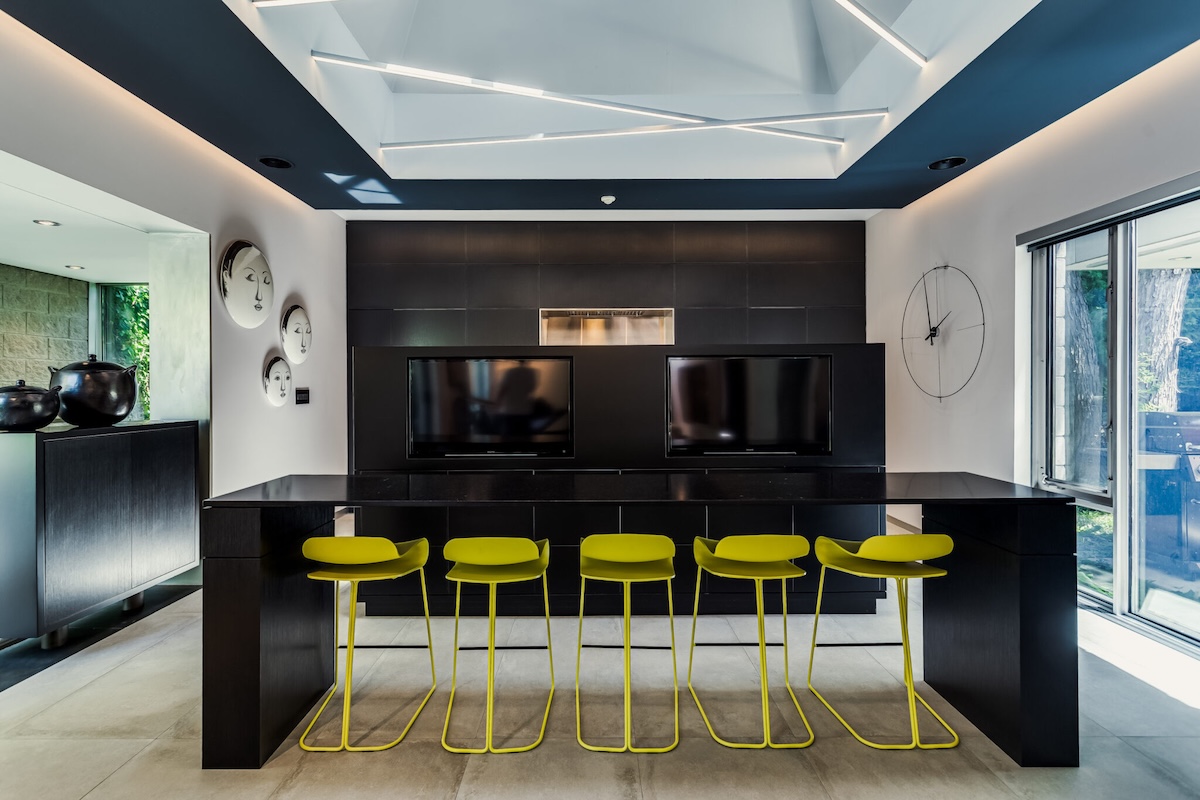 Entertainment-Area