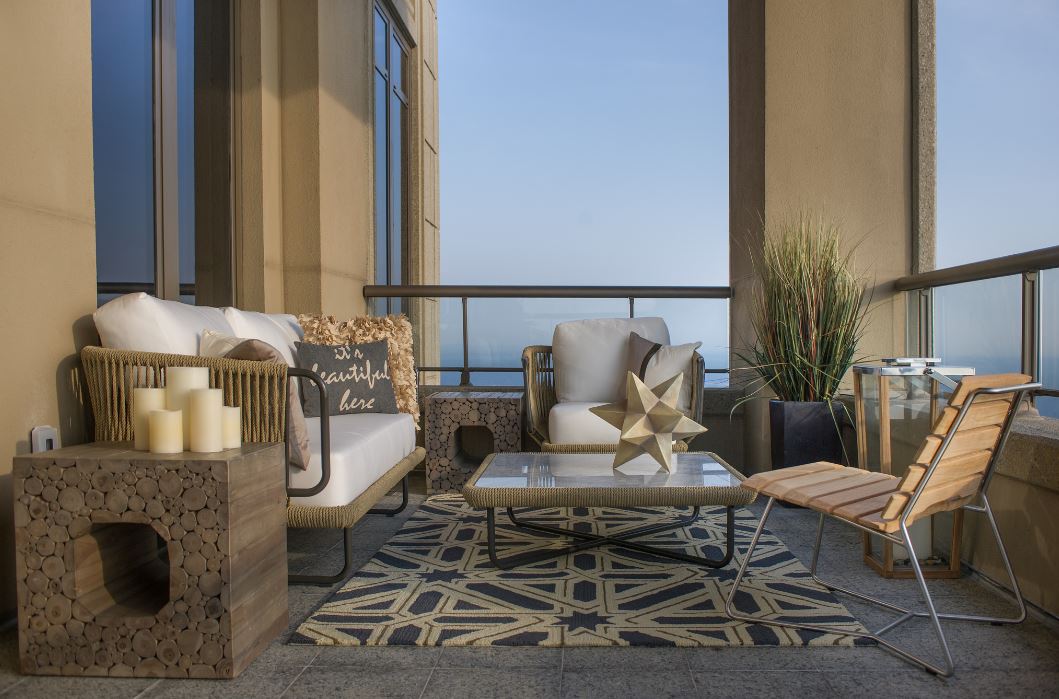 balcony